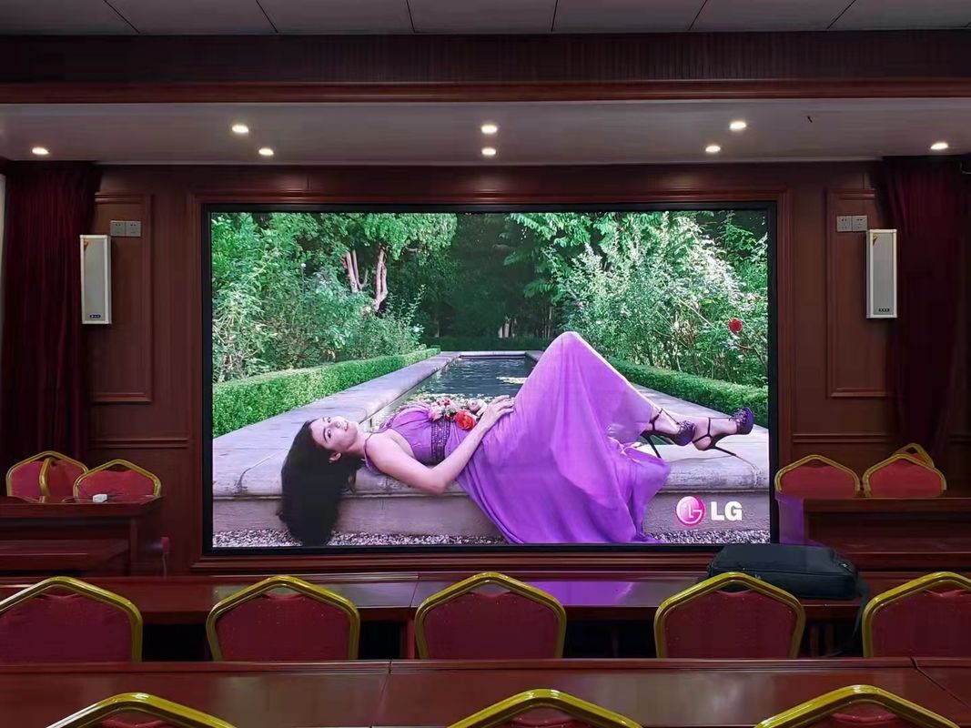 HD Publicidade Indoor LED Display Screen Full Color Brilho de 16 bits