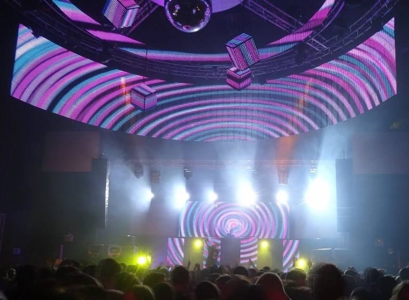 160x320mm Palco LED Video Wall Para Eventos Multifuncional Flexível